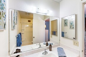 3BR Home w/ Large Yard, Grill, Mountain Views