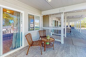 Waterfront Condo W & Dock Access