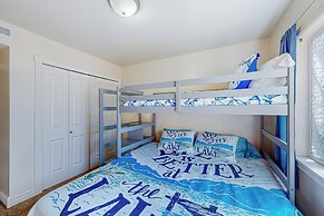 Waterfront Condo W & Dock Access