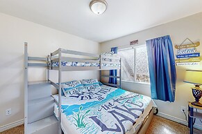 Waterfront Condo W & Dock Access