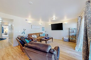 Waterfront Condo W & Dock Access