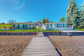 Waterfront Condo W & Dock Access
