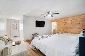 Expansive Lewiston Lodge w/ Private Bowling Alley!