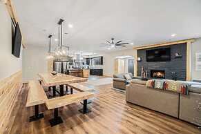 Expansive Lewiston Lodge w/ Private Bowling Alley!