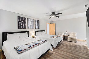 Expansive Lewiston Lodge w/ Private Bowling Alley!