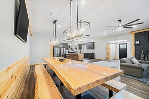Expansive Lewiston Lodge w/ Private Bowling Alley!