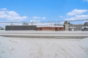 Expansive Lewiston Lodge w/ Private Bowling Alley!