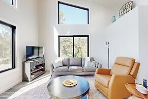 Mountain Retreat w/ Panoramic Views, Fire Pit