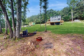 River-view Home w/ Fire Pit & Grill!