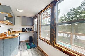 River-view Home w/ Fire Pit & Grill!