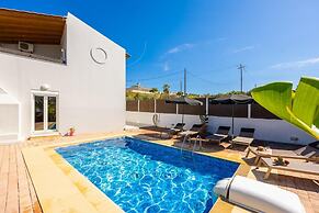 Villa Rea in Adelianos Kampos