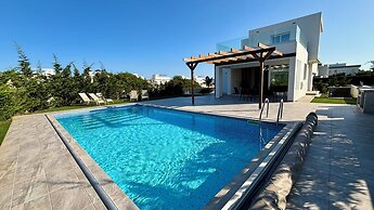Sunrise Villa PrivatePool by TrulyCyprus