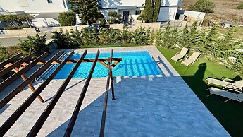 Sunrise Villa PrivatePool by TrulyCyprus