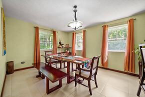 Serenity Villa - 4bd by Zenbreak