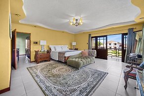 Serenity Villa - 4bd by Zenbreak