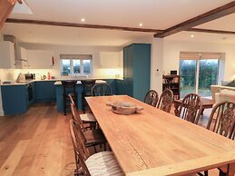 Peewit Coach House