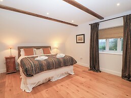 Peewit Coach House