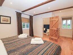 Peewit Coach House