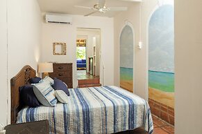 Trade Winds Restaurant & Guesthouse