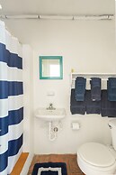 Trade Winds Restaurant & Guesthouse