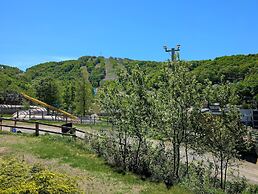 Au pied des pentes