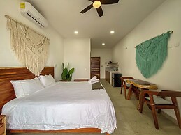 Arenika Beach House