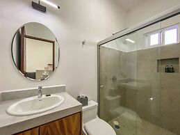 Arenika Beach House