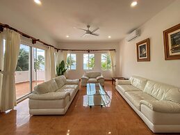 Arenika Beach House