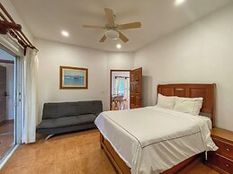 Arenika Beach House