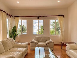 Arenika Beach House