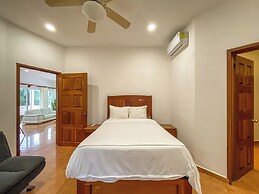 Arenika Beach House