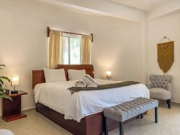 Arenika Beach House
