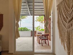 Arenika Beach House