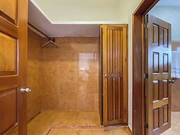 Arenika Beach House