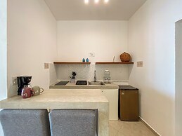 Arenika Beach House