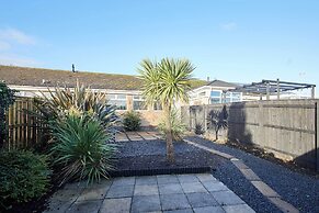 Host Stay Coquet House
