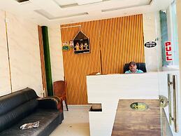 Hotel Radharani Palace