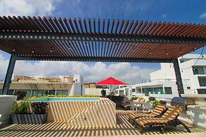 Stylish Studios with Rooftop Pool