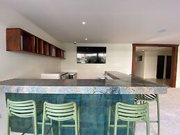 Private Terrace & Jacuzzi in Aldea Zama
