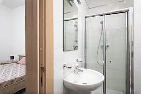 Modern 2 BR Apartment with AC - Near Sea