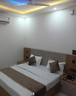 Hotel Ashiyana Palace