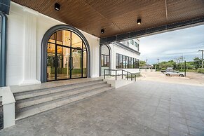 Finn Hotel