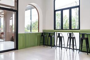 Finn Hotel
