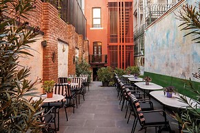 The Yard Hotel