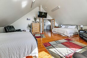 Explore Caves & Coast! Family-friendly Oregon Stay