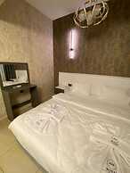 Royal Fsm Suites