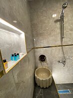 Royal Fsm Suites
