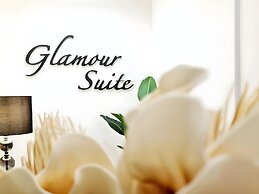 Glamour Suite by Accomodo