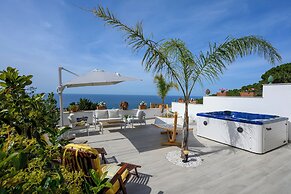 BM SUITE VILLA