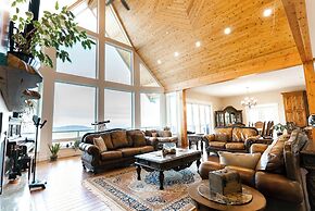 Blue Horizon Mountain Retreat B&B